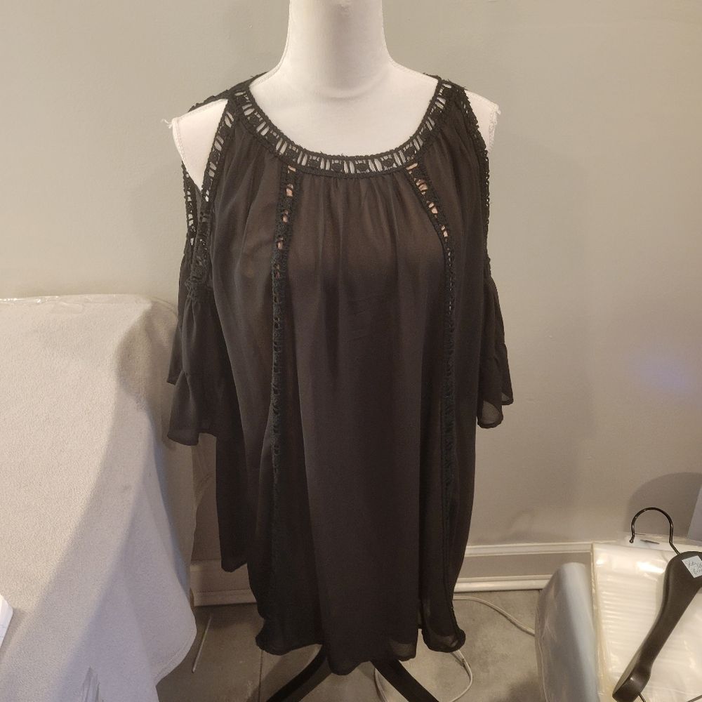 Ina Cold Shoulder Bell Sleeve Mini Dress Size Small